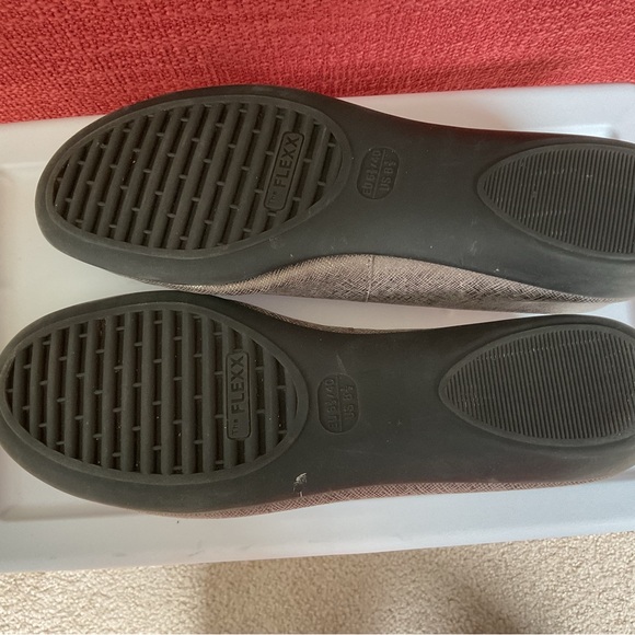The Flexx Bon Bon Medallion Ballet Flats Leather 8.5 - Picture 6 of 7